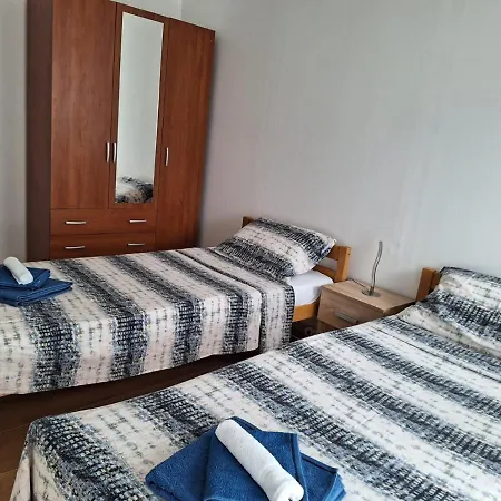 Megy Apartment *